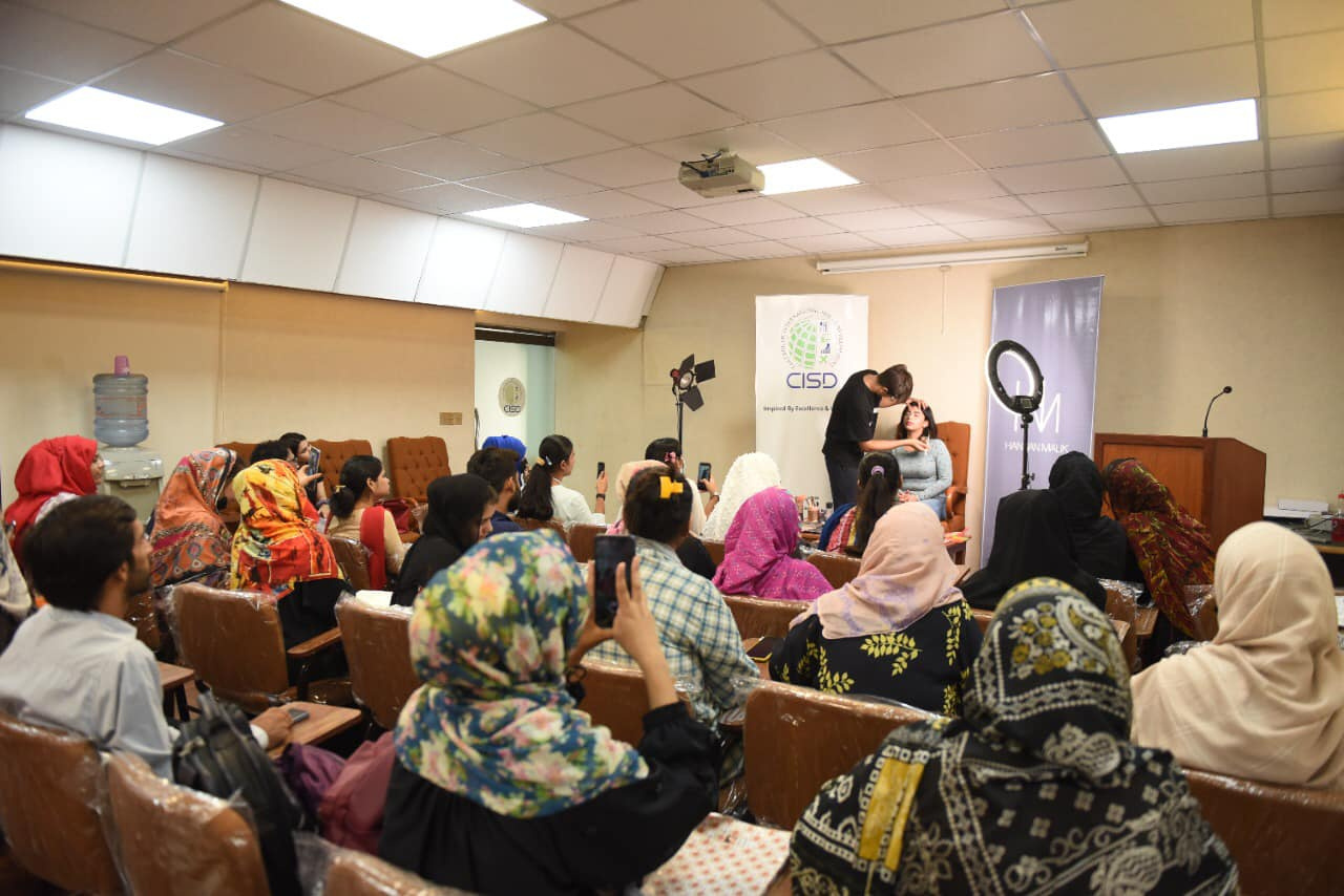 Teacher training session from DNK education profile